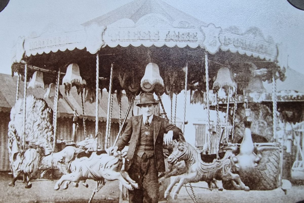 Eight generations of Sheffield fairground history secured for the future